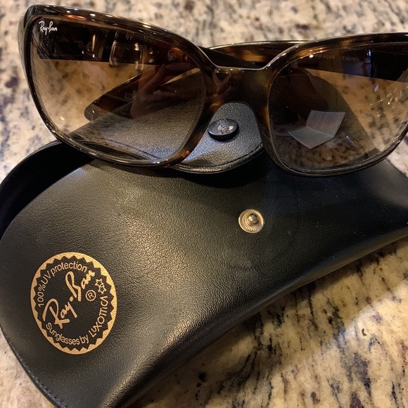 Ray-Ban Other - Authentic Ray-Ban Brown with case and cleaning cloth